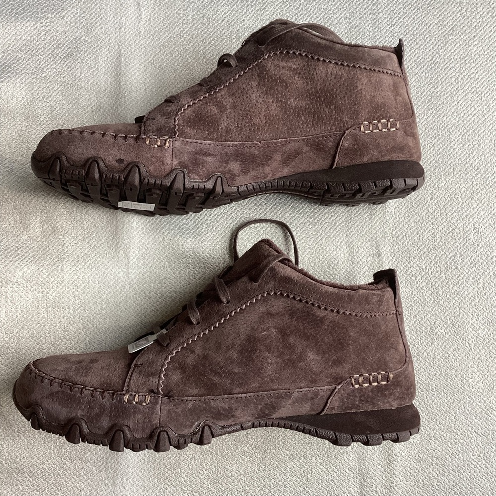 Skechers Women's Brown Ankle Booties - Picture 4 of 9